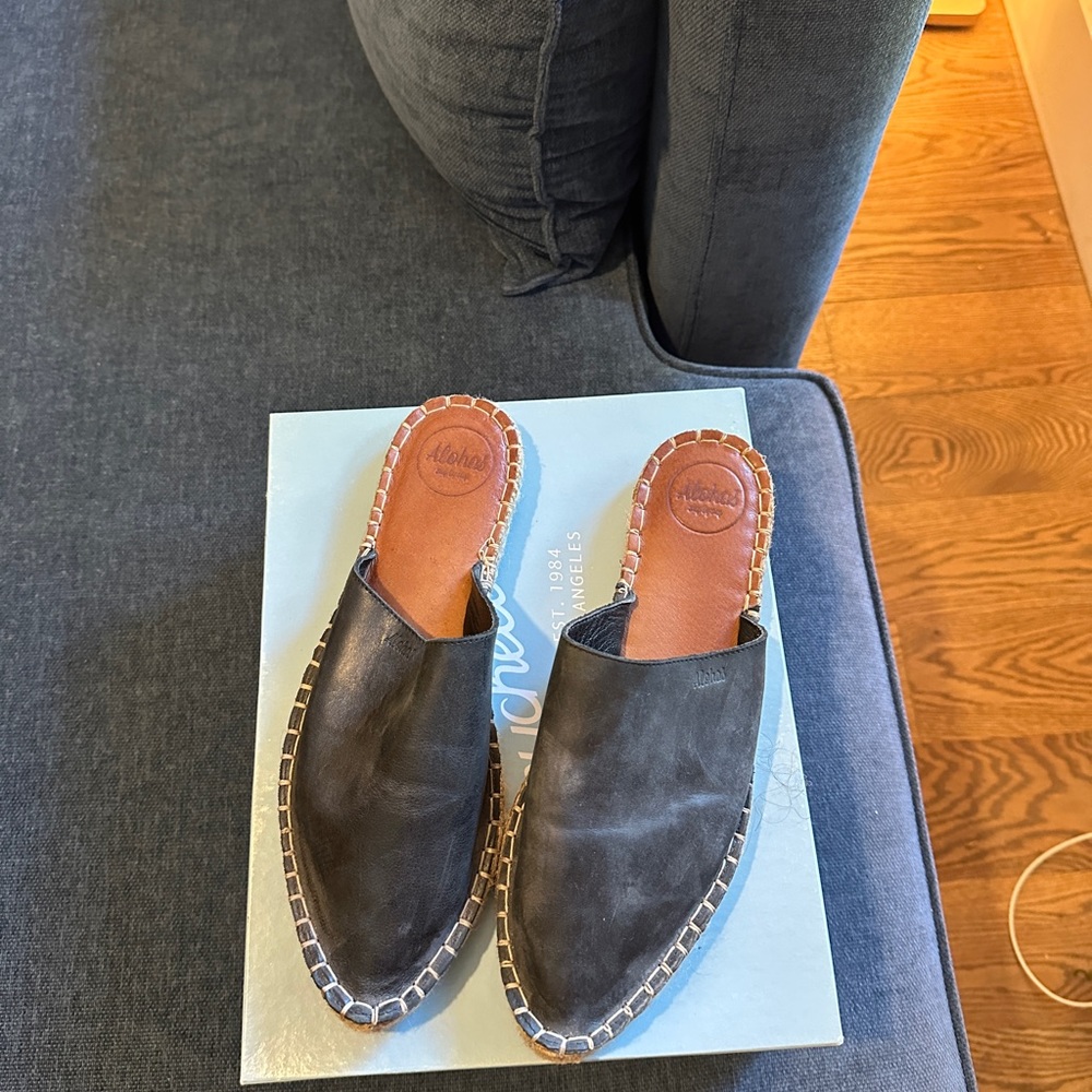 ALOHAS Leather sandals/ mules made in Spain! Size 9 or 40